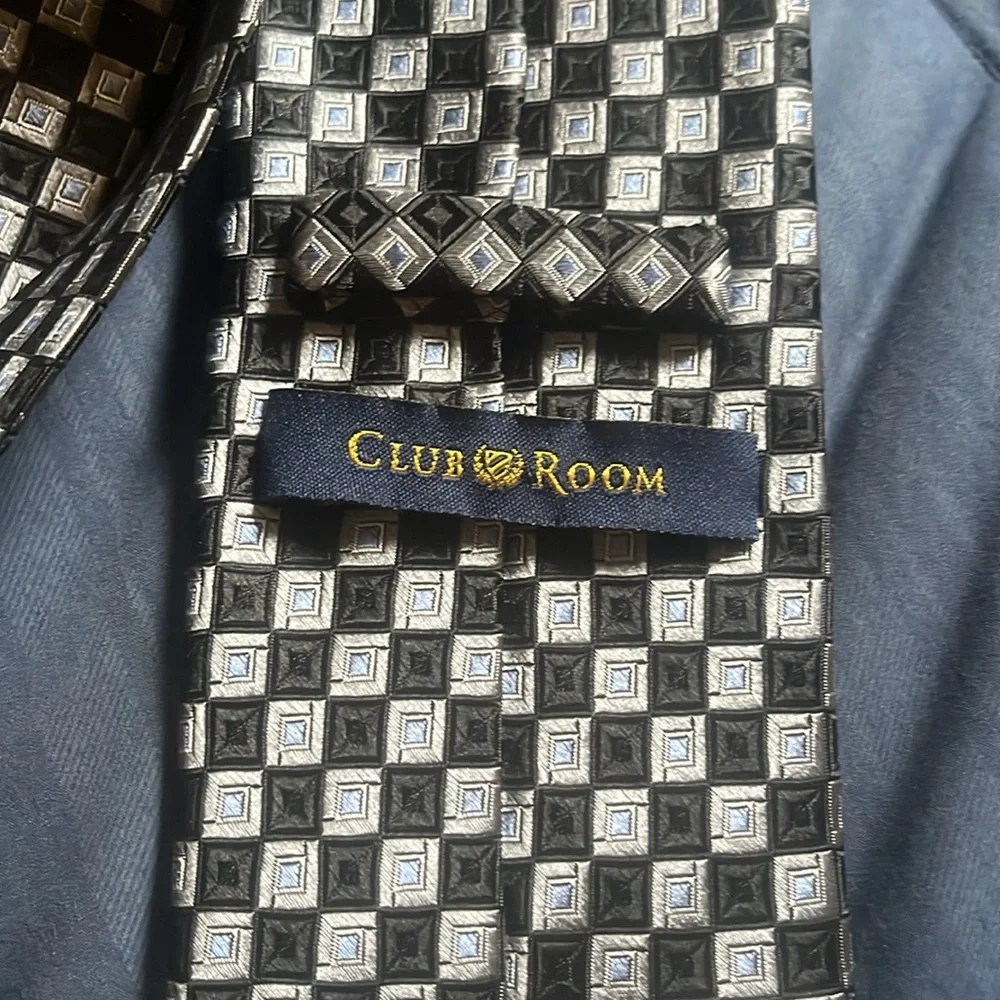 NWOT! Men’s Charter Club Black, Silver Silk Tie_2